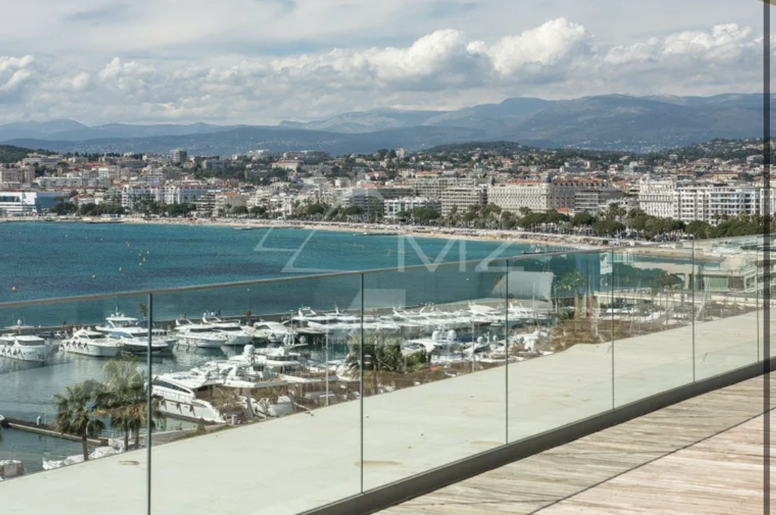 Penthouse - Cannes