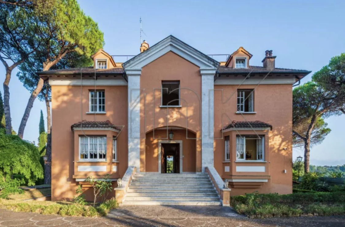 Private Estate - Rome