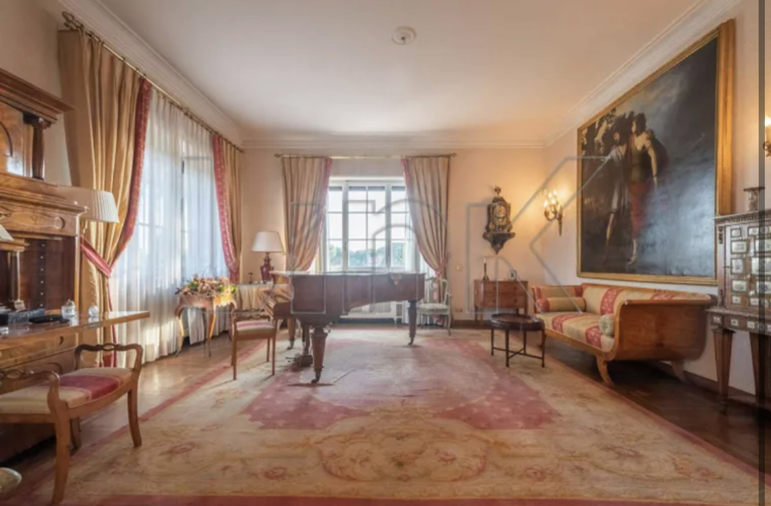 Private Estate - Rome