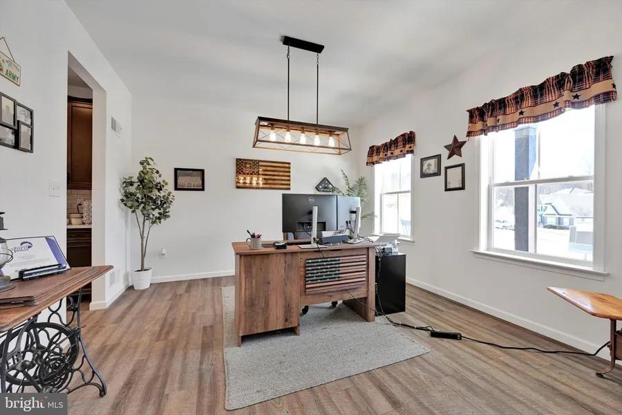 4 Bedrooms Single Family Detached 1