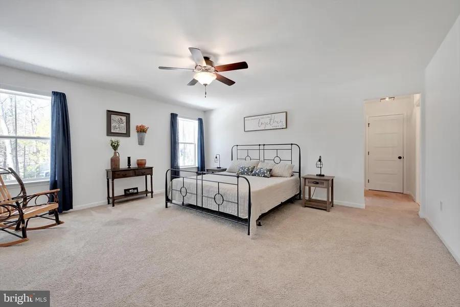 4 Bedrooms Single Family Detached 1