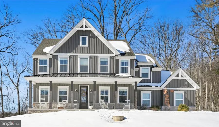 4 Bedrooms Single Family Detached 1