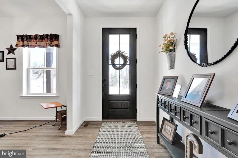 4 Bedrooms Single Family Detached 1