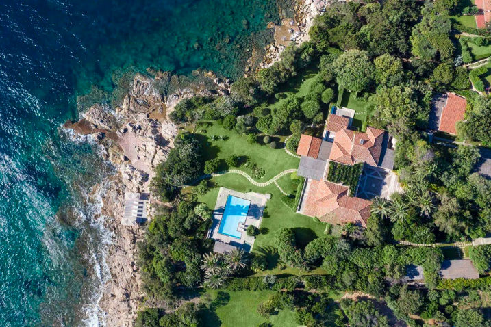 Waterfront Property - Punta Volpe