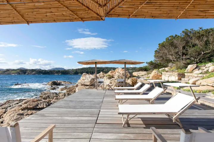 Waterfront Property - Punta Volpe