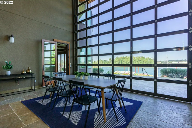 Luxury Columbia Riverfront Home With Premium Finishes
