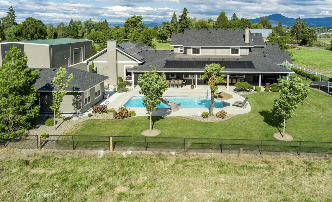 Family Detached - Central Point
