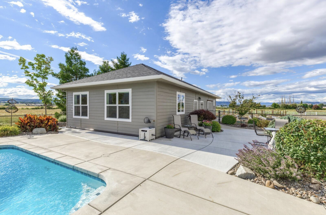 Family Detached - Central Point