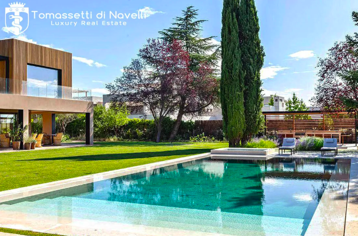 Refurbished Mansion - Madrid
