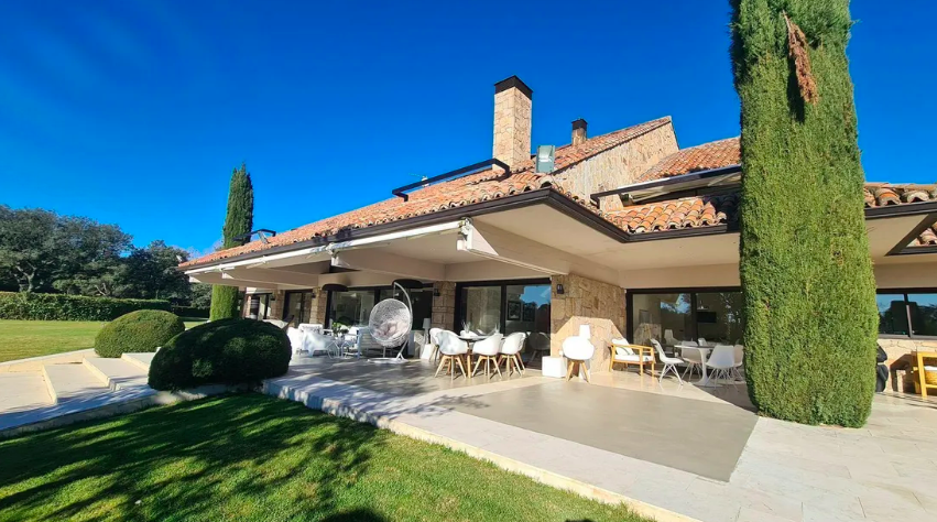 Wonderful Villa In The Best Area Of La Moraleja, Madrid
