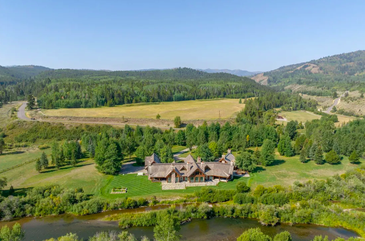 The Circle L Ranch Fish Creek House